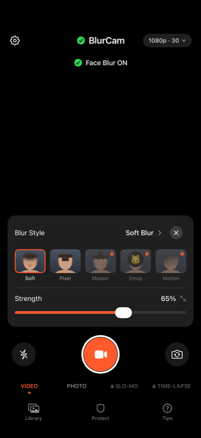 BlurCam recording screen showing the blur style picker with Soft Blur selected and Face Blur ON
